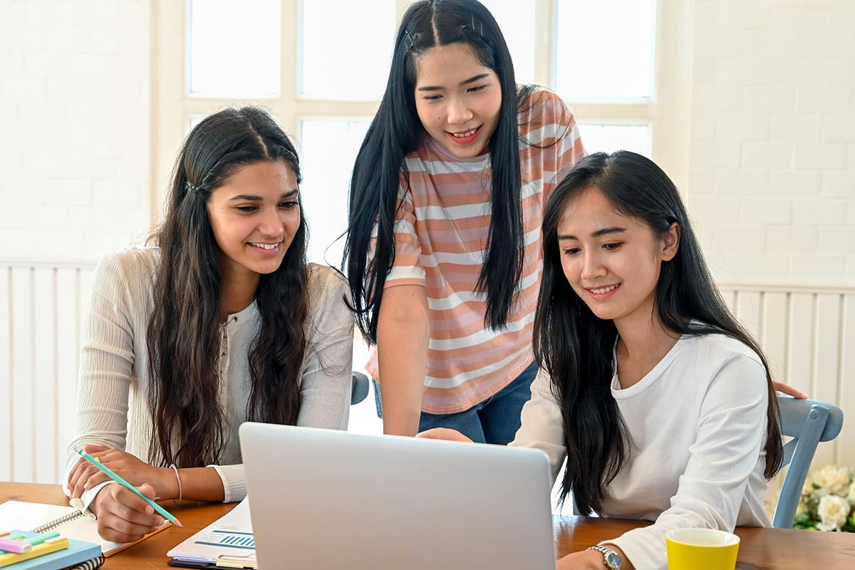 University students tutoring/studying online with gamified features University students tutoring/studying online with gamified features